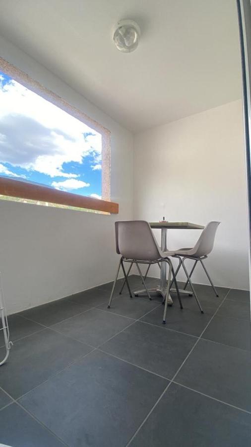Appartement duplex climatisé 70m2 avec box privé en plein centre ville Briançon Esterno foto